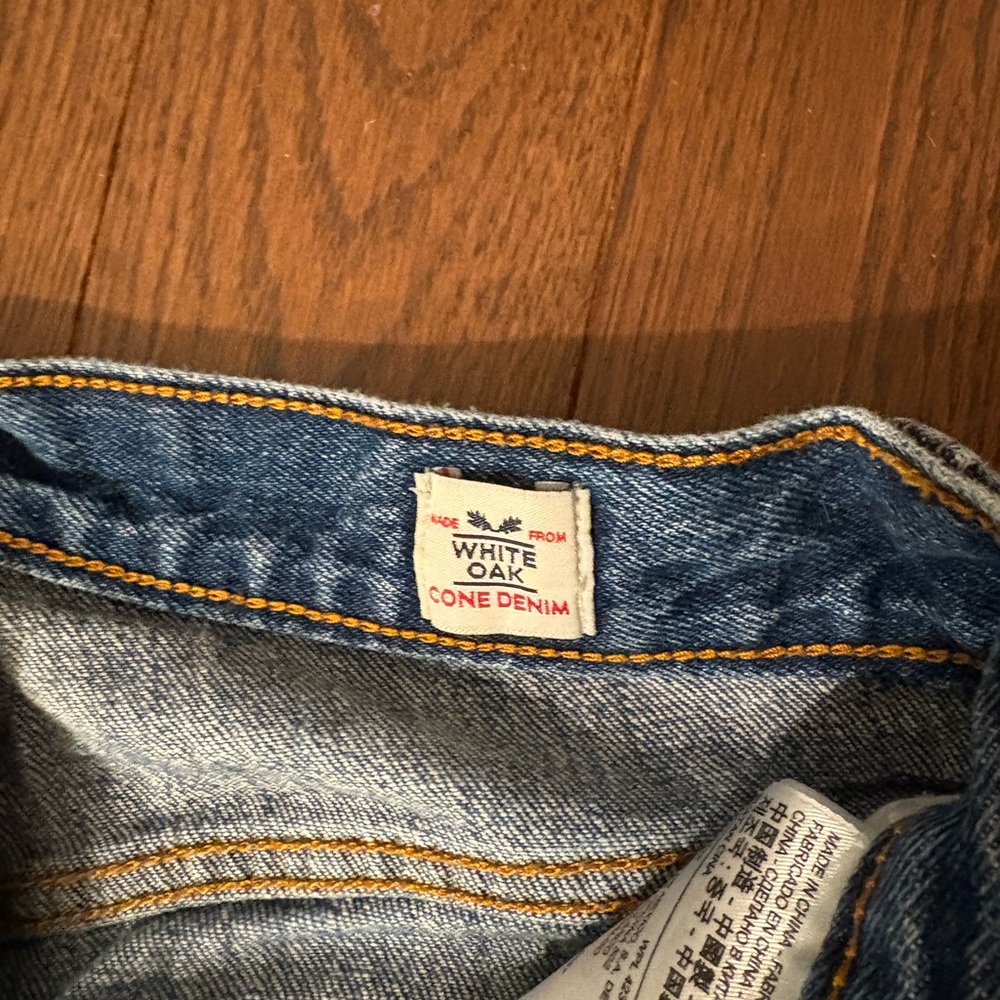 Classic Women's Straight Leg Denim Jeans - Picture 3 of 8